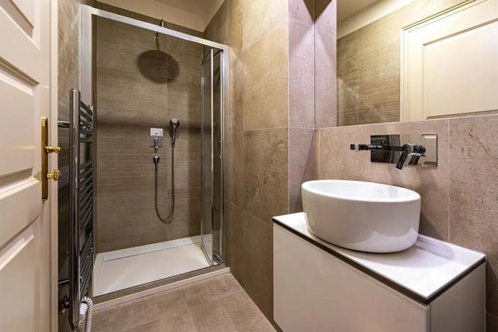 Pronájem bytu 3+1, Praha - Nové Město, Bolzanova, 93 m2