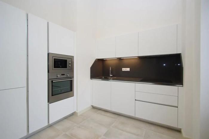 Pronájem bytu 2+1, Praha - Nové Město, Bolzanova, 92 m2