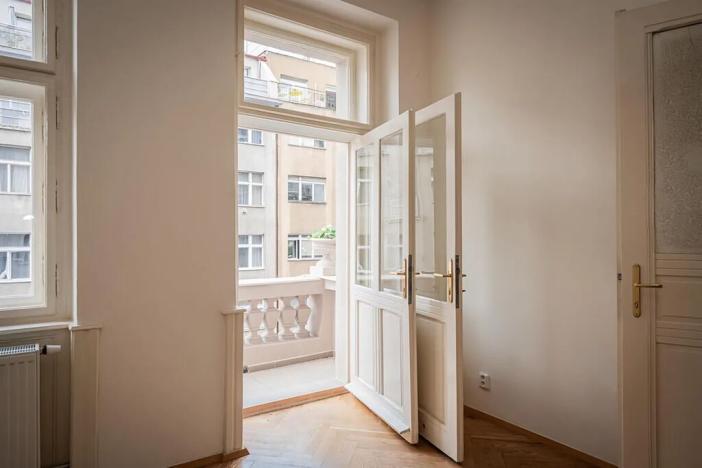 Pronájem bytu 2+kk, Praha - Nové Město, Lípová, 61 m2