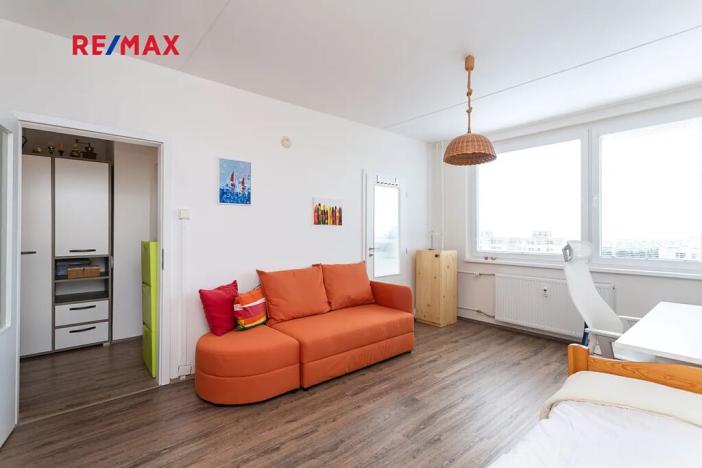 Pronájem bytu 1+1, Praha - Troja, Krynická, 29 m2