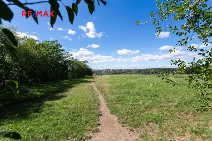 Pronájem bytu 1+1, Praha - Troja, Krynická, 29 m2