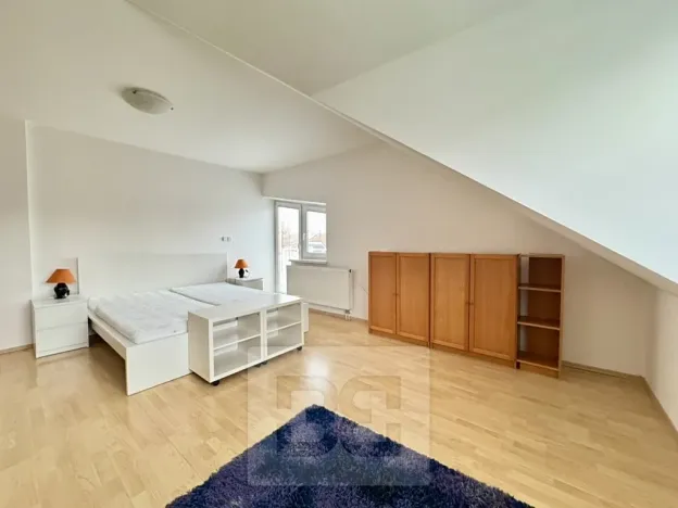 Pronájem rodinného domu, Česká, 200 m2