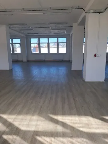 Pronájem skladu, Skuteč, Husova, 360 m2