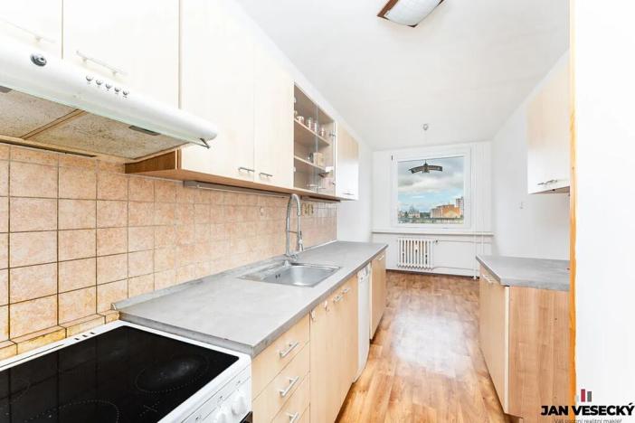 Prodej bytu 3+1, Praha - Horní Počernice, Lhotská, 73 m2