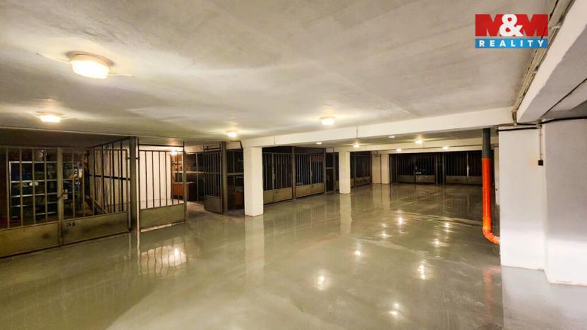 Pronájem garáže, Praha - Vokovice, Tobrucká, 15 m2