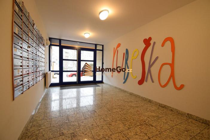 Pronájem bytu 2+kk, Praha - Vysočany, Paříkova, 45 m2