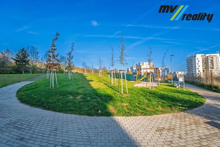 Prodej bytu 1+kk, Praha - Hrdlořezy, V třešňovce, 35 m2