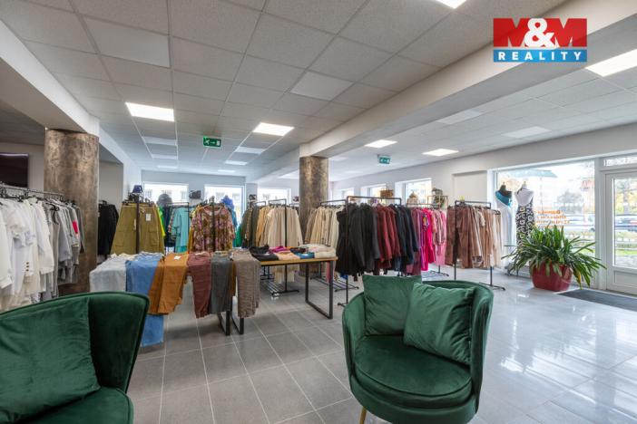 Pronájem obchodního prostoru, Louny, Březinova, 210 m2