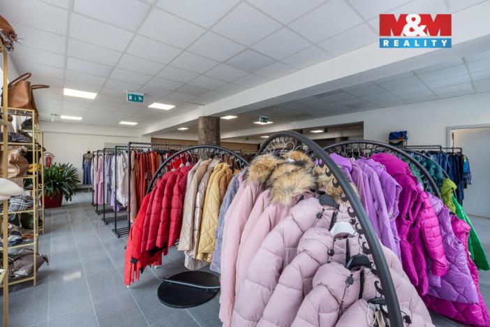 Pronájem obchodního prostoru, Louny, Březinova, 210 m2