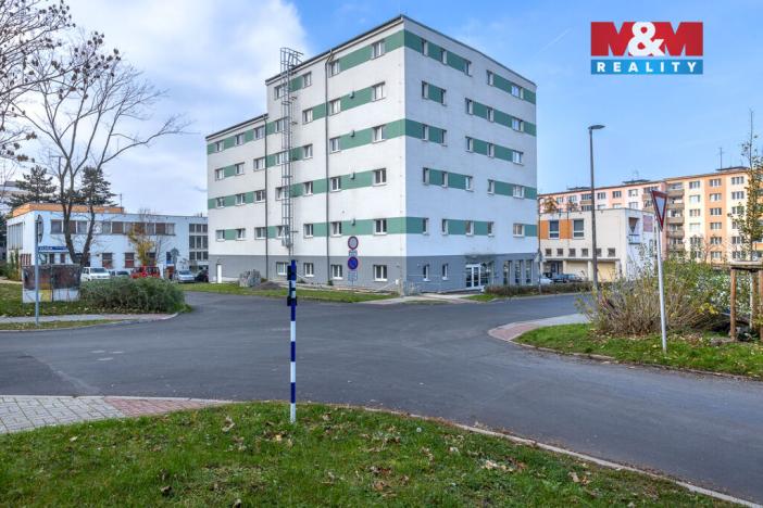 Pronájem obchodního prostoru, Louny, Březinova, 210 m2