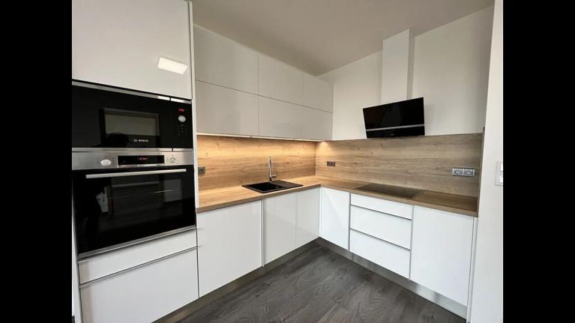 Pronájem bytu 2+kk, Hradec Králové, Kubelíkova, 54 m2