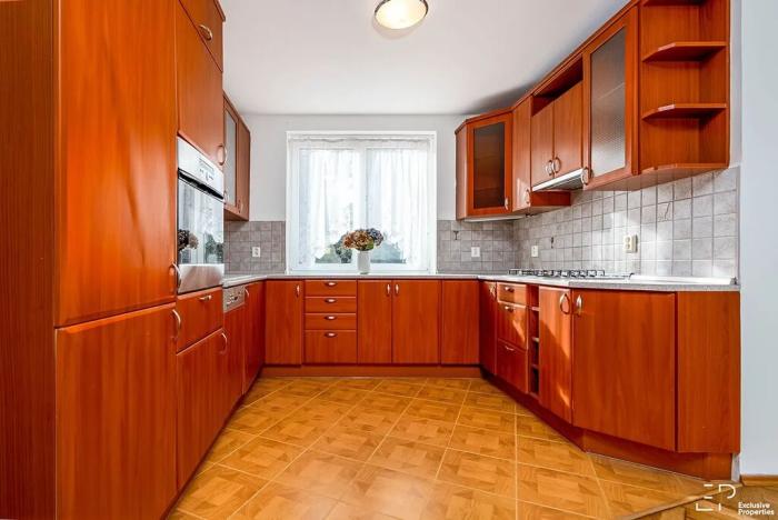 Prodej rodinného domu, Záryby, 266 m2