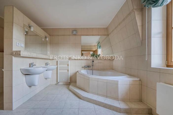 Prodej rodinného domu, Vestec, Průběžná, 427 m2