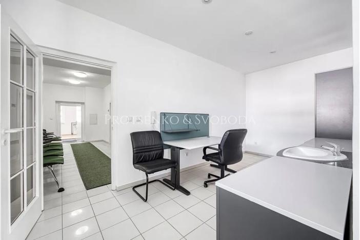 Prodej vily, Křižanov, Benešovo náměstí, 530 m2