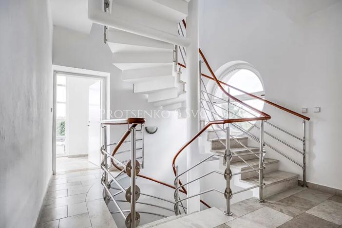 Prodej ubytování, Křižanov, Benešovo náměstí, 530 m2