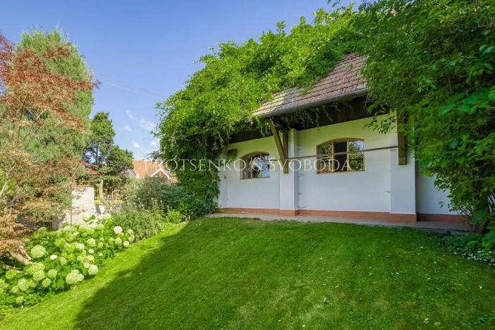 Prodej ubytování, Křižanov, Benešovo náměstí, 530 m2