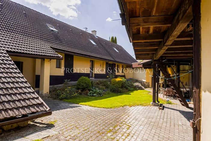 Prodej rodinného domu, Rohozná, 730 m2