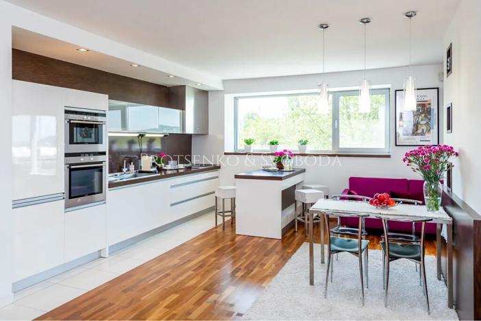 Prodej rodinného domu, Bratislava, Slovensko, 490 m2