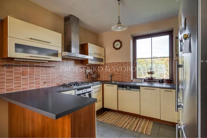 Prodej rodinného domu, Mořina, 239 m2