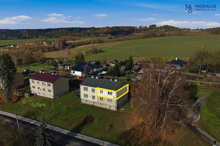 Prodej bytu 3+1, Maletín, 77 m2