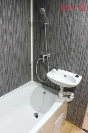 Pronájem bytu 2+1, Chomutov, 17. listopadu, 62 m2