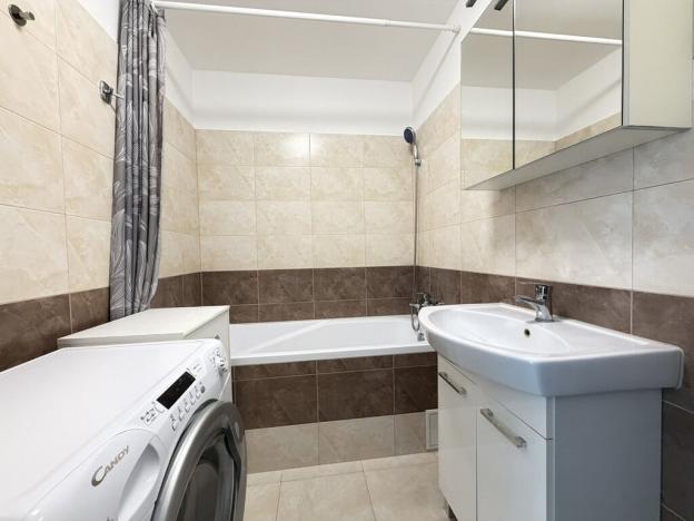 Pronájem bytu 2+1, Pardubice - Zelené Předměstí, nábřeží Závodu míru, 58 m2