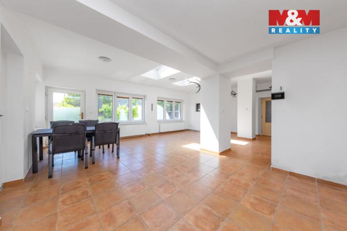 Prodej rodinného domu, Šumice, 263 m2