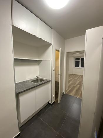 Pronájem bytu 2+kk, Praha - Vysočany, Pod strojírnami, 52 m2
