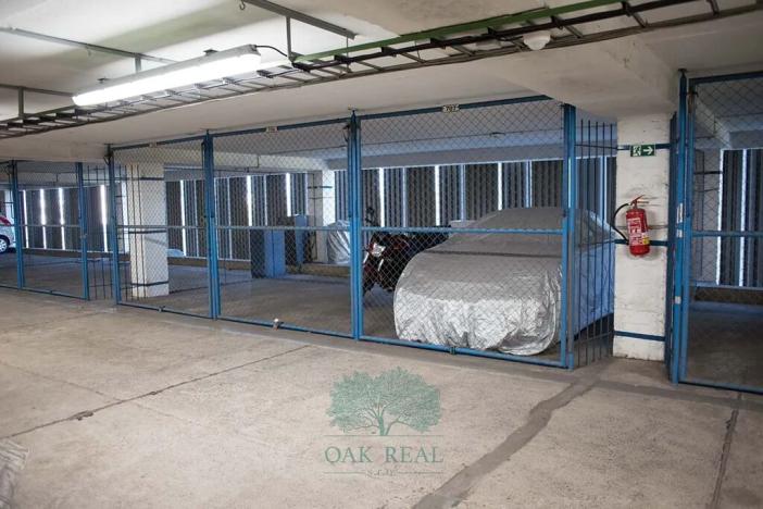 Pronájem garážového stání, Praha - Podolí, Milevská, 14 m2