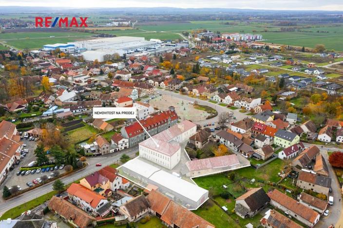 Prodej výrobních prostor, Dašice, náměstí T. G. Masaryka, 2490 m2