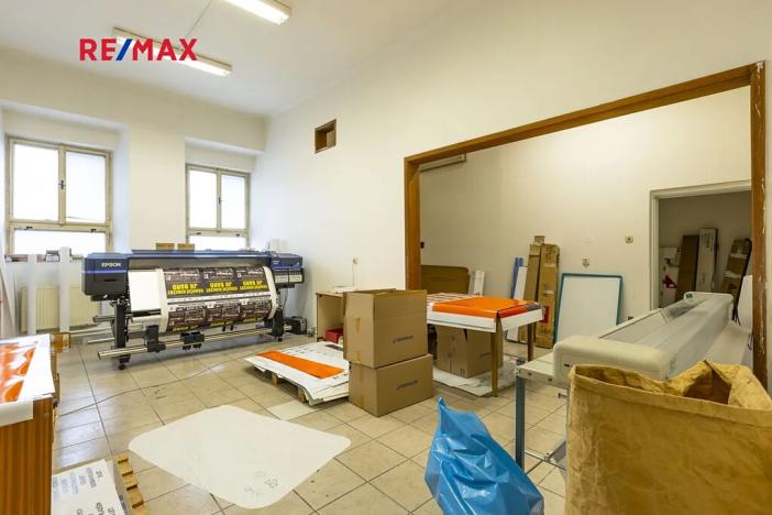 Prodej výrobních prostor, Dašice, náměstí T. G. Masaryka, 2490 m2