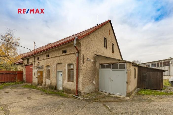 Prodej výrobních prostor, Dašice, náměstí T. G. Masaryka, 2490 m2