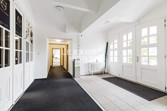 Prodej kanceláře, Kladno, Huťská, 1408 m2