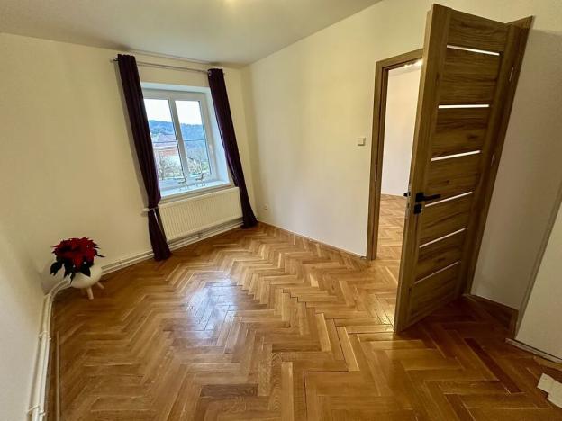 Prodej bytu 4+1, Tanvald, U Stadionu, 78 m2