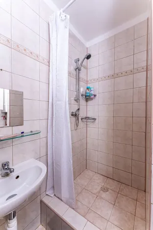 Pronájem bytu 1+kk, Praha - Libeň, Krejčího, 25 m2