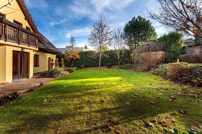 Pronájem rodinného domu, Praha - Křeslice, Pod ovčínem, 300 m2