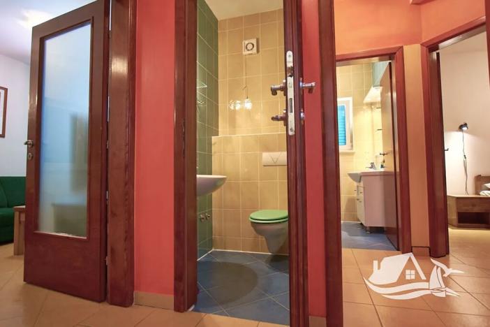 Prodej vícegeneračního domu, Vodice, Chorvatsko, 1230 m2