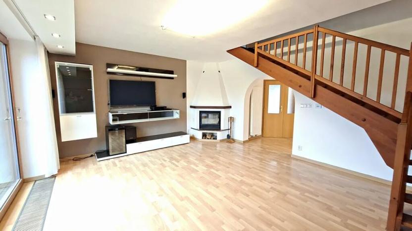 Pronájem rodinného domu, Praha - Újezd nad Lesy, Šlitrova, 220 m2