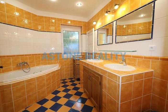 Pronájem rodinného domu, Praha - Koloděje, Kvasinská, 200 m2