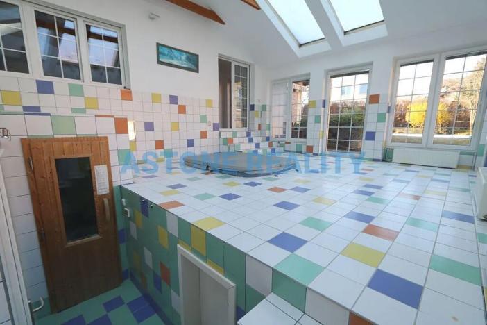 Pronájem rodinného domu, Praha - Koloděje, Kvasinská, 200 m2