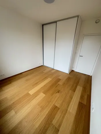 Pronájem bytu 2+kk, Praha, V třešňovce, 57 m2