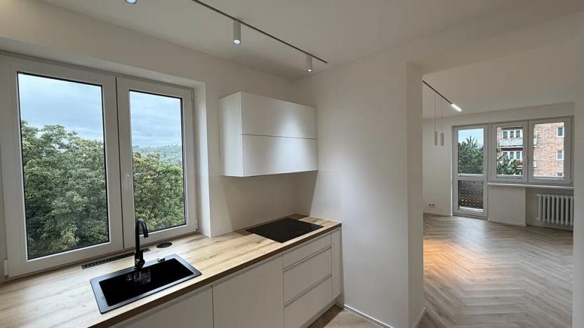 Pronájem bytu 2+1, Zlín, Věžové domy, 65 m2