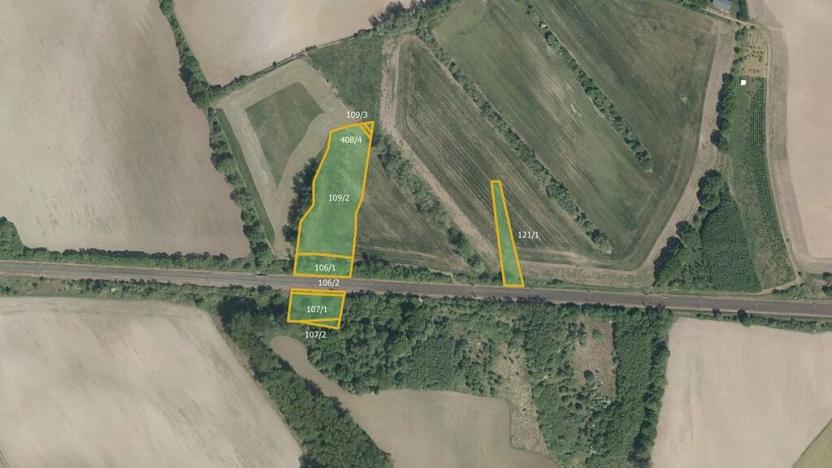 Prodej pole, Pardubice, 22812 m2