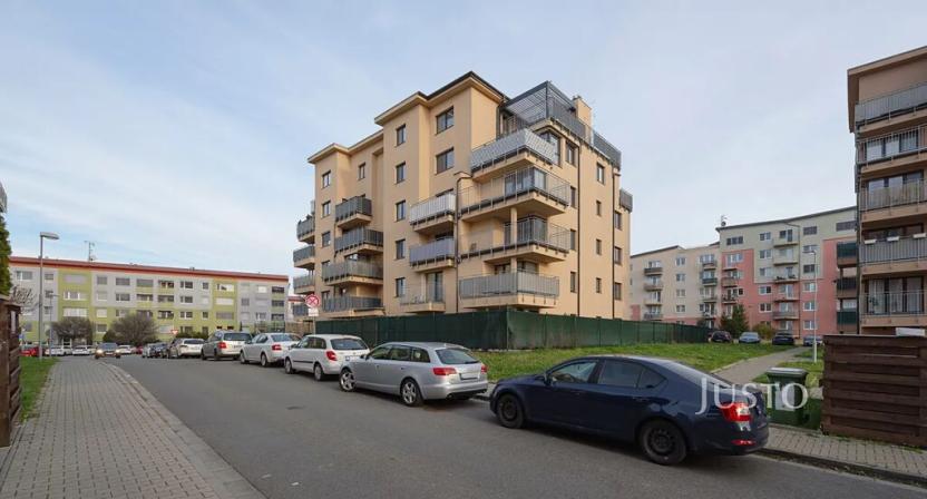 Pronájem bytu 2+kk, Uherské Hradiště, Jabloňová, 56 m2