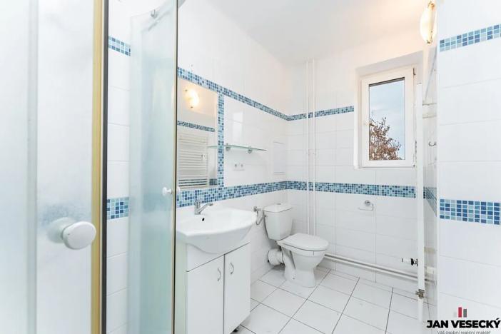 Pronájem bytu 3+1, Praha - Čakovice, U Párníků, 54 m2