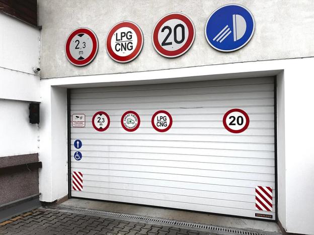 Prodej garáže, Praha, Švehlova, 12 m2