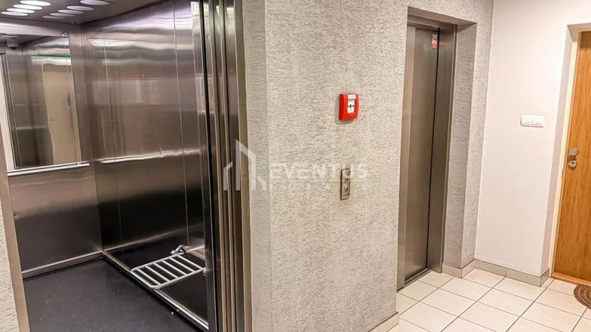 Pronájem bytu 3+kk, Praha - Žižkov, Ke kapslovně, 88 m2