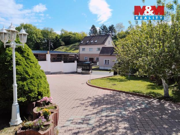 Prodej rodinného domu, Nepomyšl, 410 m2