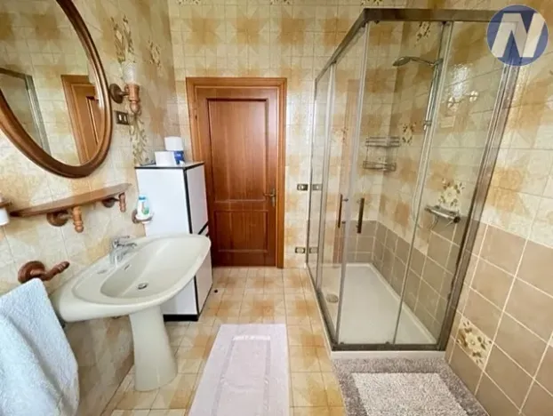 Prodej vily, Monte San Savino, Itálie, 250 m2