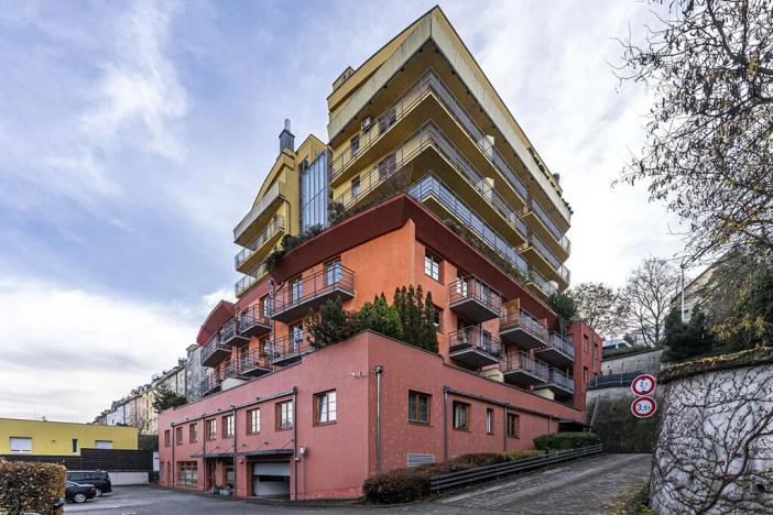 Pronájem bytu 3+kk, Praha - Břevnov, Šlikova, 110 m2